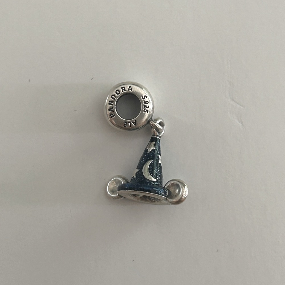 Authentic rare Pandora Disney Parks Sorcerer Mickey Hat charm